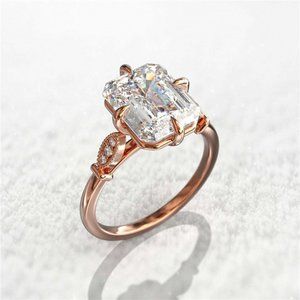 Rose gold Crystal square Shaped Wedding Ring